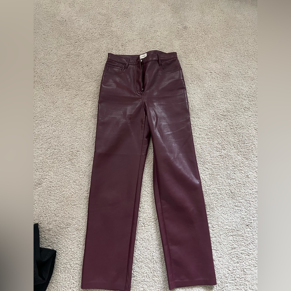 Super cute burgundy leather capri pants!